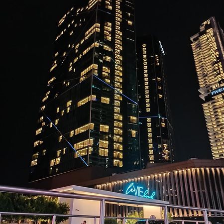 The Aero Hostel Dubai Exterior foto