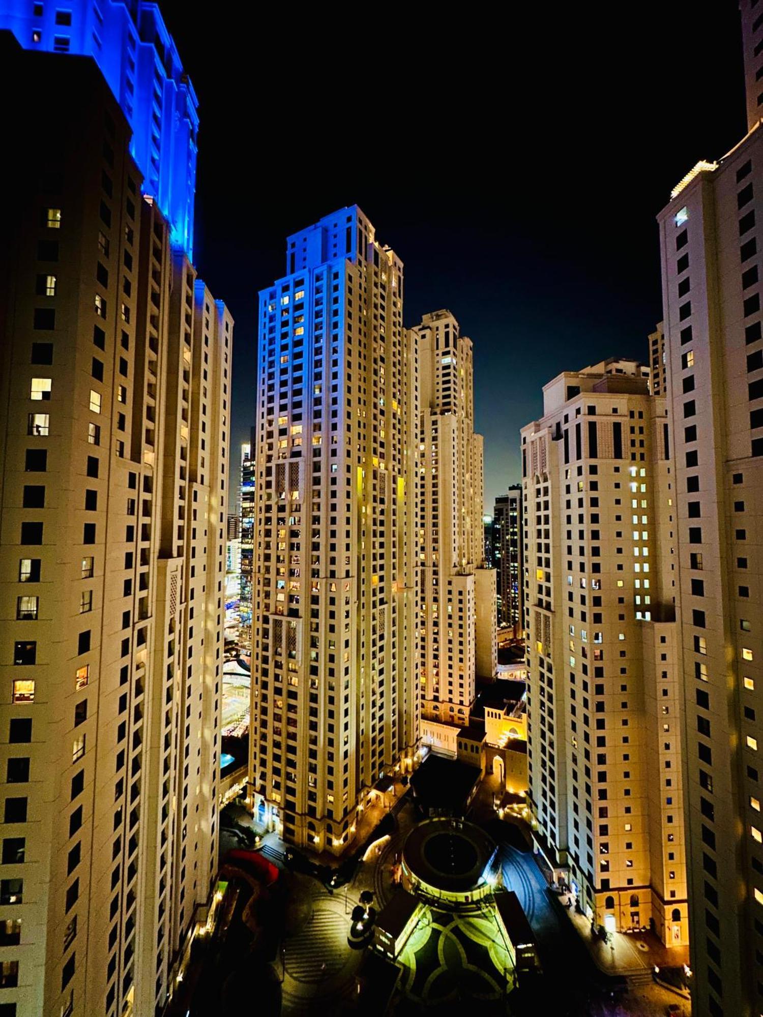 The Aero Hostel Dubai Exterior foto